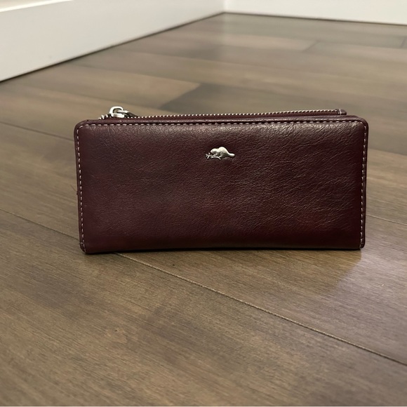 Roots Handbags - Roots Burgundy Leather Wallet